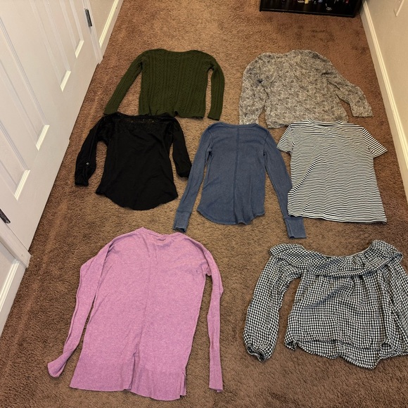 Lot Of 7 Shirts Tops Sweaters American Eagle GAP Aerie Express XS - Picture 10 of 10